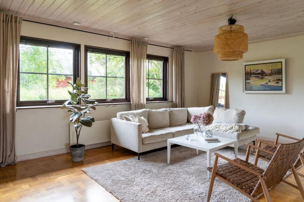 A Countryside Villa Close To Uppsala! Exterior photo